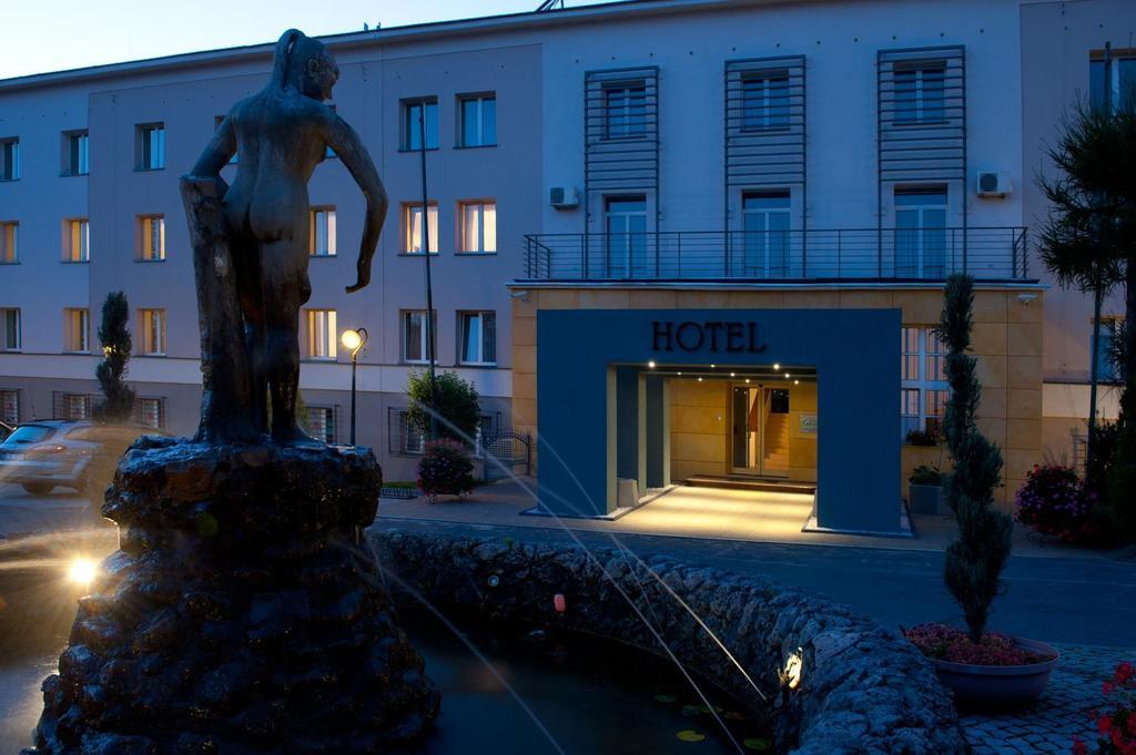 Brojan Hotel Jaworzno Exterior photo