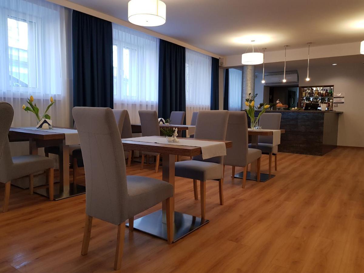 Brojan Hotel Jaworzno Exterior photo