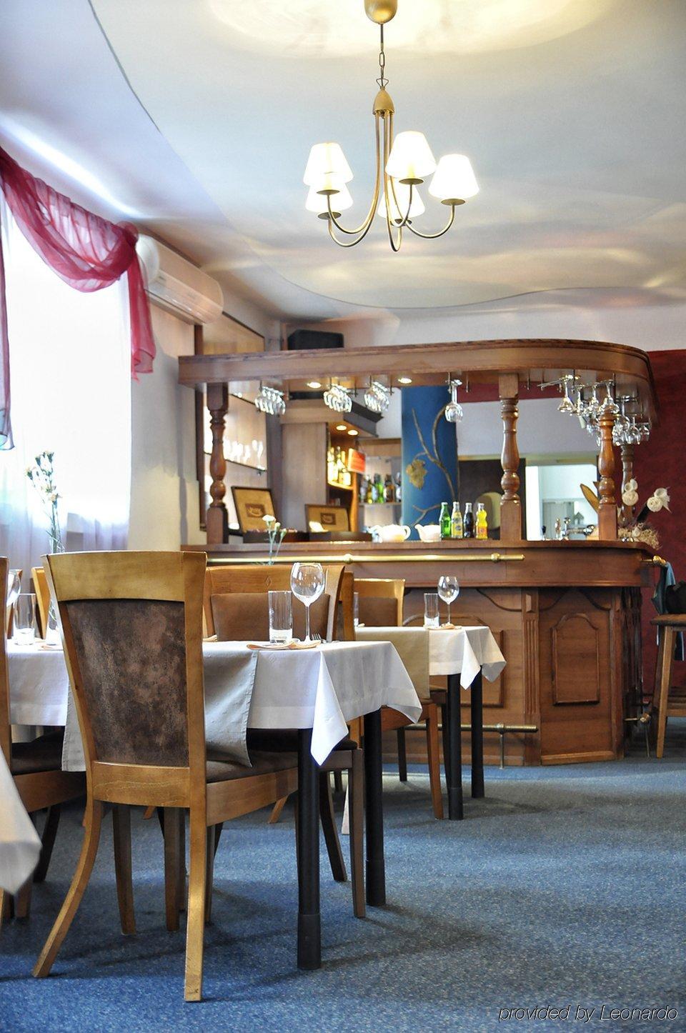 Brojan Hotel Jaworzno Restaurant photo